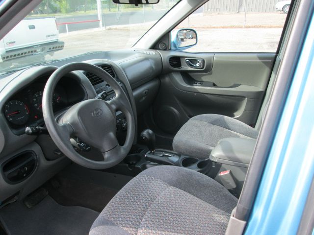 Hyundai Santa Fe 2004 photo 2
