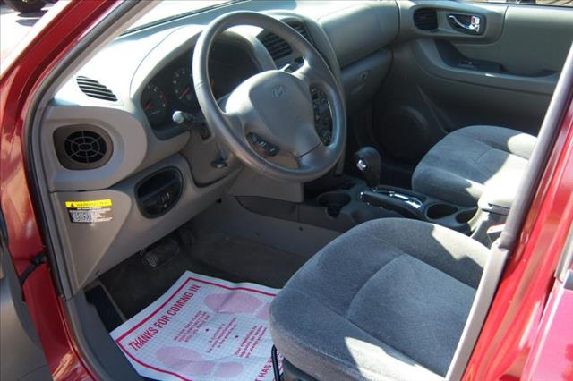 Hyundai Santa Fe 2004 photo 3