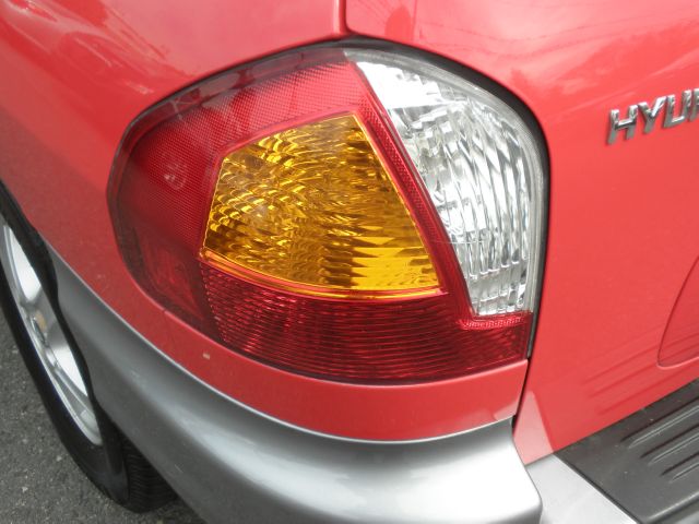 Hyundai Santa Fe 2004 photo 4