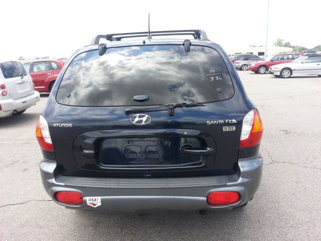 Hyundai Santa Fe Reg Cab 135 WB SUV