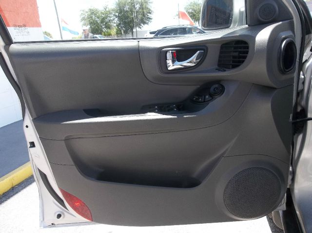 Hyundai Santa Fe 2004 photo 2