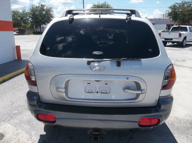 Hyundai Santa Fe 2004 photo 4