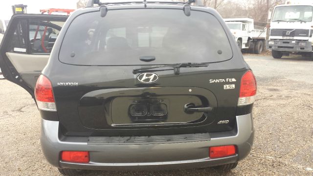Hyundai Santa Fe 2005 photo 1