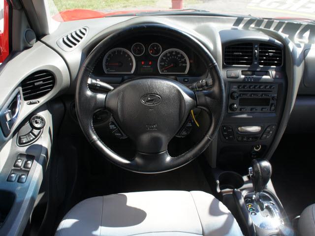 Hyundai Santa Fe 2005 photo 1