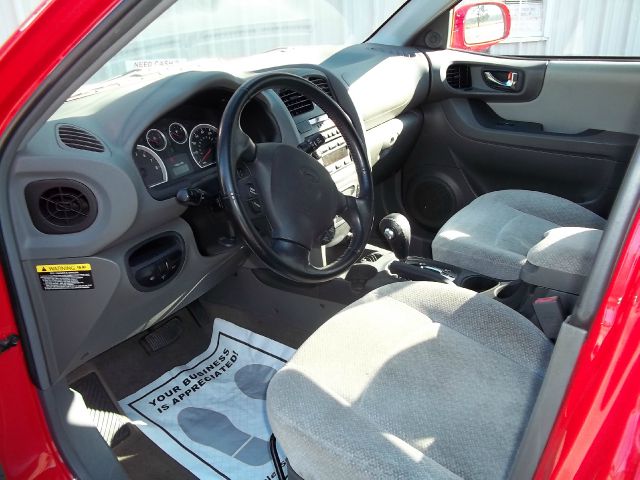 Hyundai Santa Fe 2005 photo 2