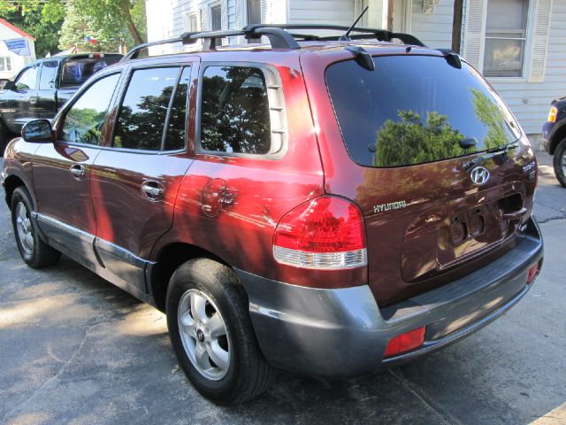 Hyundai Santa Fe 4X4 STX STEP SIDE SUV