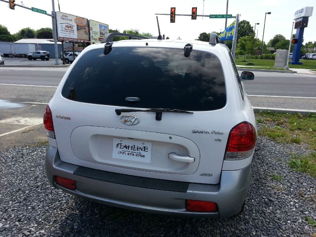 Hyundai Santa Fe 4dr Sdn 2.4L FWD SUV