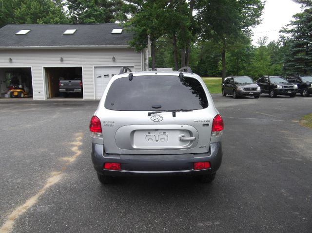 Hyundai Santa Fe 2005 photo 2