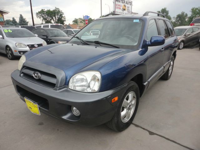 Hyundai Santa Fe 4dr Sdn 2.4L FWD SUV