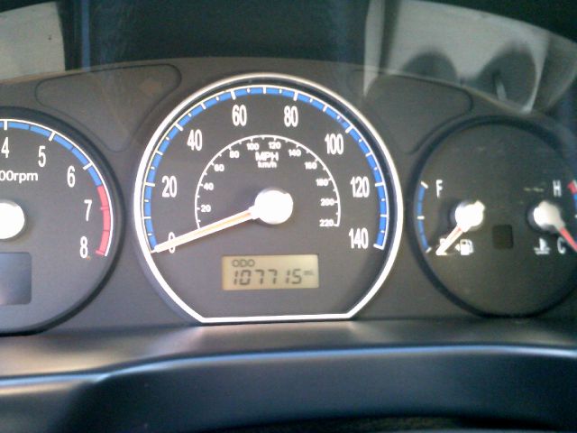 Hyundai Santa Fe Reg. Cab 8-ft. Bed 2WD SUV