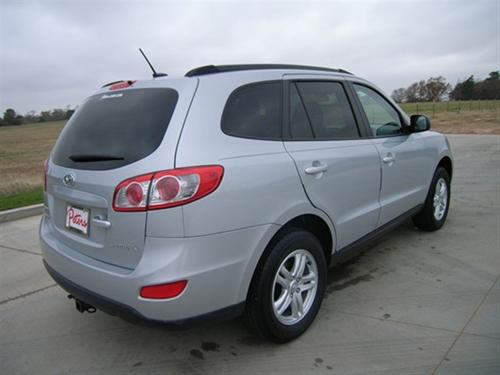 Hyundai Santa Fe 2010 photo 3