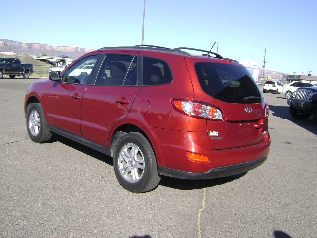 Hyundai Santa Fe 2010 photo 2
