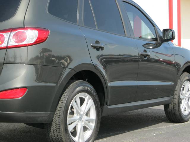 Hyundai Santa Fe 2010 photo 3