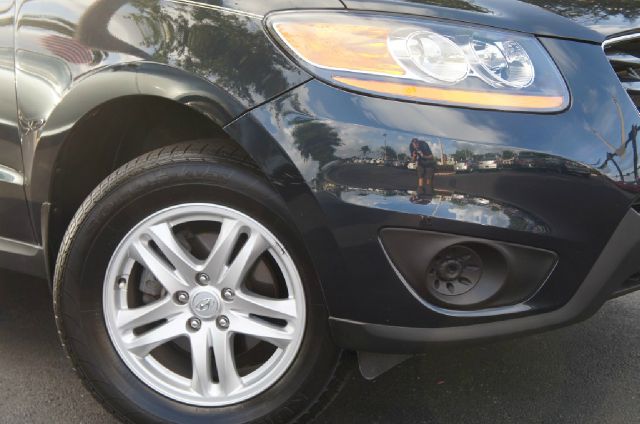 Hyundai Santa Fe 2010 photo 1