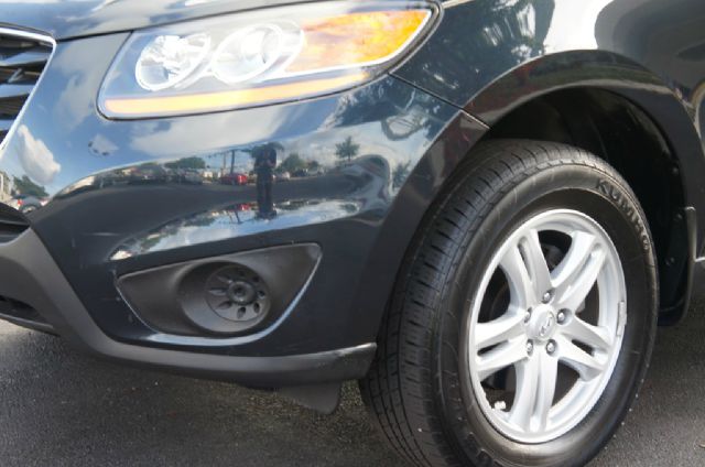 Hyundai Santa Fe 2010 photo 4