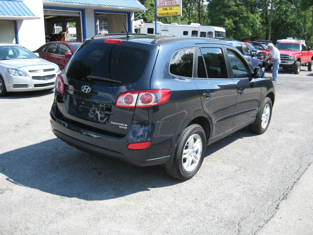 Hyundai Santa Fe 2010 photo 2