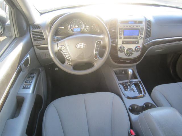 Hyundai Santa Fe 2010 photo 4