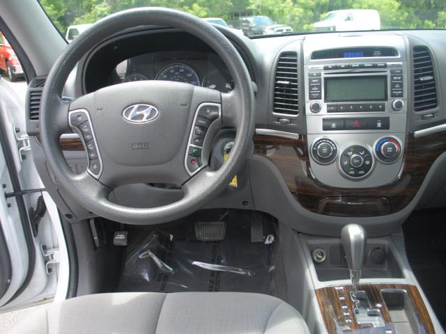 Hyundai Santa Fe 2011 photo 1