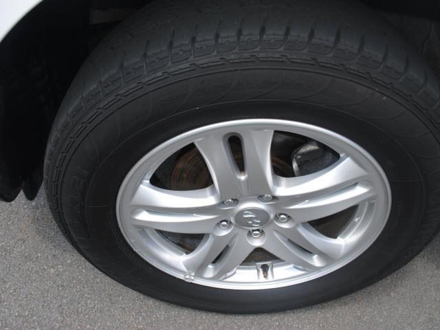 Hyundai Santa Fe 2011 photo 2