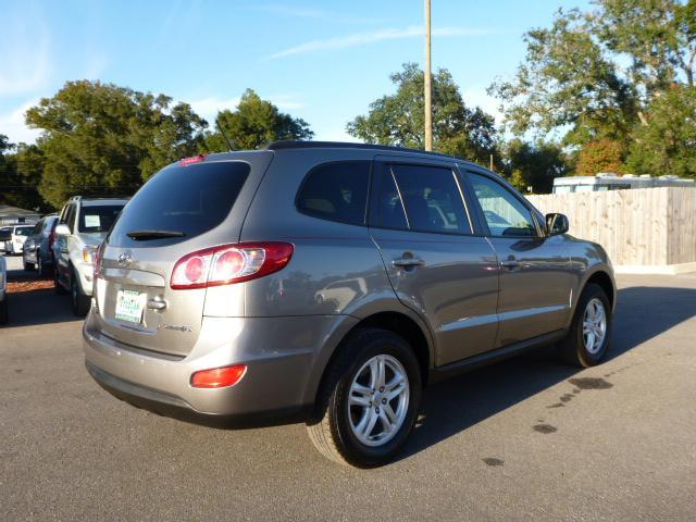 Hyundai Santa Fe 2011 photo 2