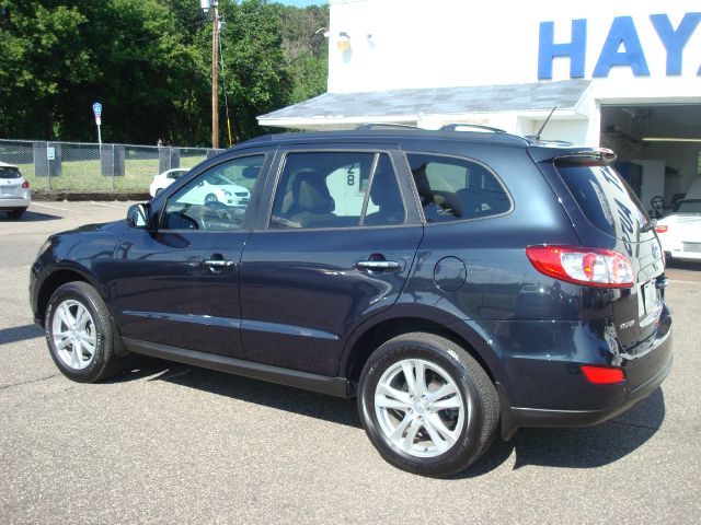 Hyundai Santa Fe 2011 photo 1