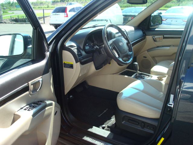 Hyundai Santa Fe 2011 photo 4