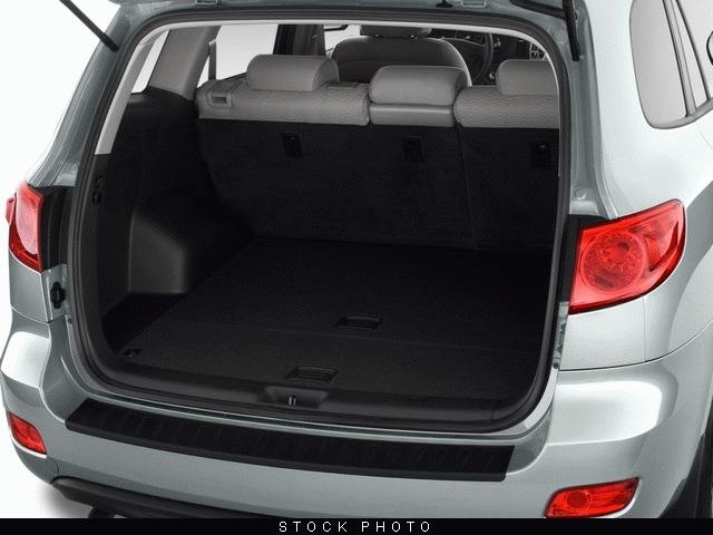 Hyundai Santa Fe 2011 photo 12