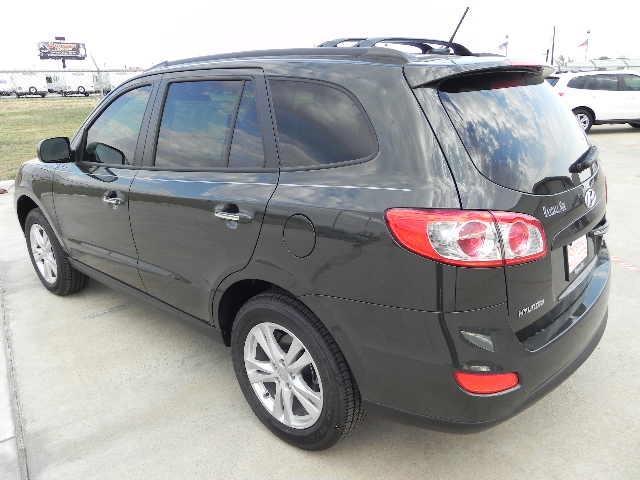Hyundai Santa Fe 2011 photo 2