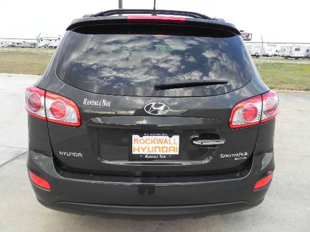 Hyundai Santa Fe 2011 photo 3