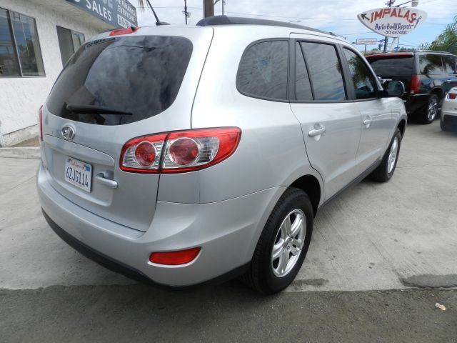 Hyundai Santa Fe 2012 photo 3