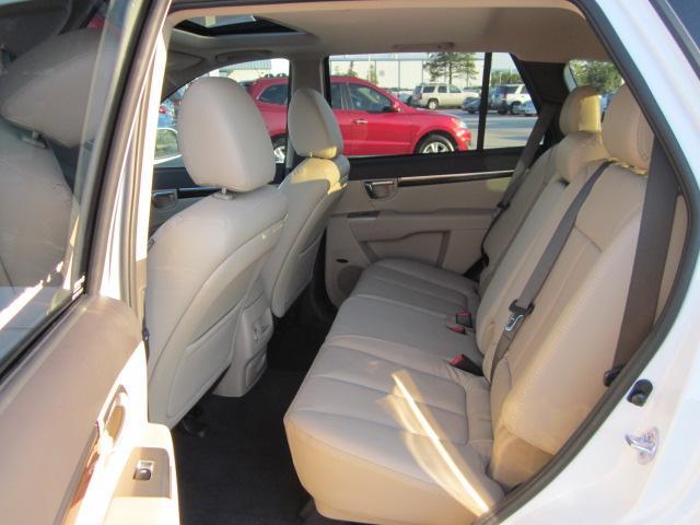 Hyundai Santa Fe 2012 photo 1