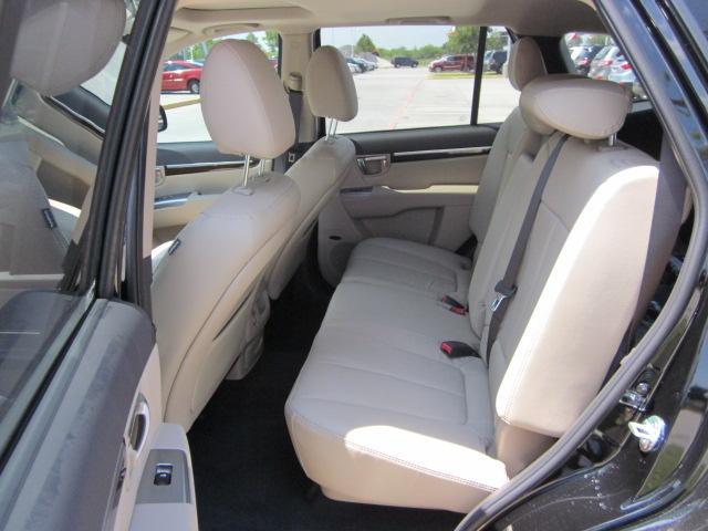 Hyundai Santa Fe 2012 photo 4