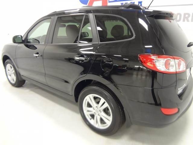Hyundai Santa Fe 2012 photo 3