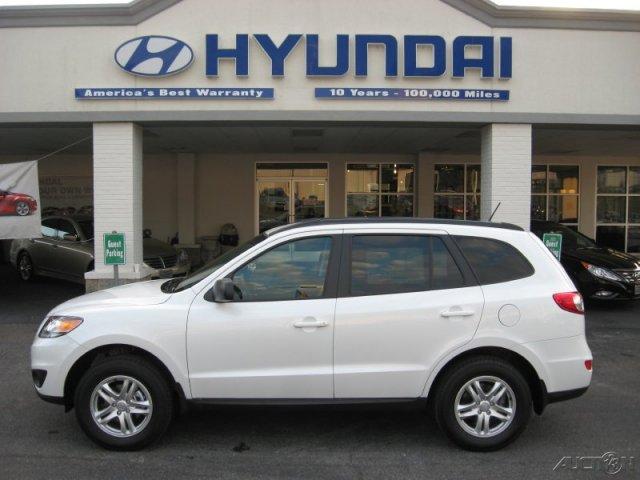 Hyundai Santa Fe FWD 4dr Sport Sport Utility