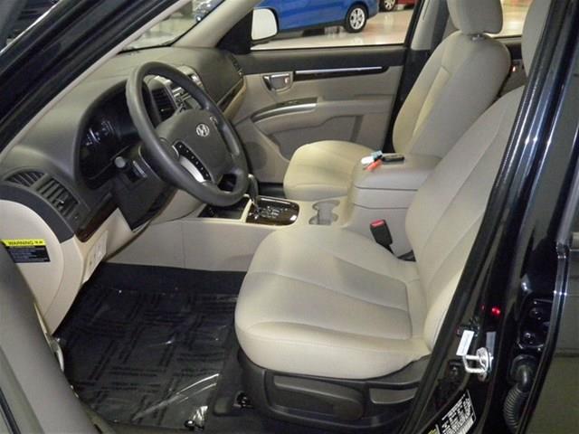 Hyundai Santa Fe 2012 photo 3