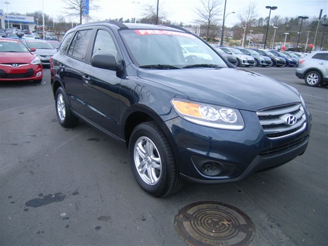 Hyundai Santa Fe 2012 photo 2