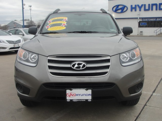 Hyundai Santa Fe 2012 photo 2
