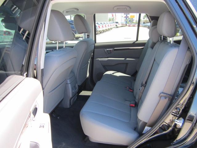 Hyundai Santa Fe 2012 photo 4