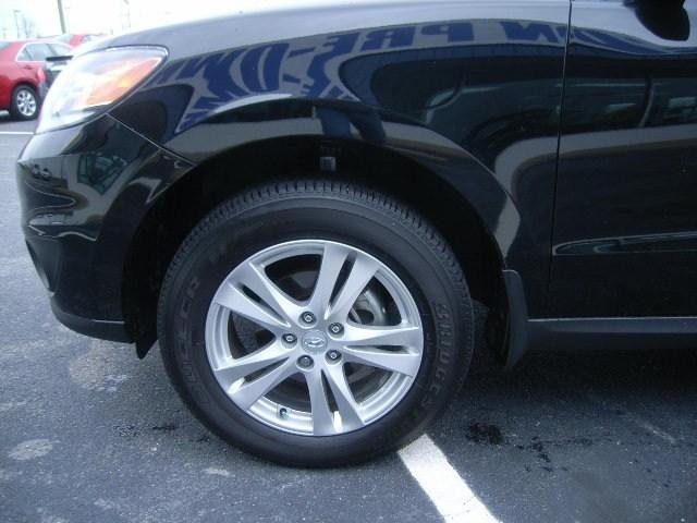 Hyundai Santa Fe 2012 photo 3