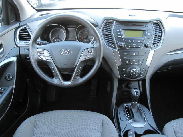 Hyundai Santa Fe 2013 photo 2
