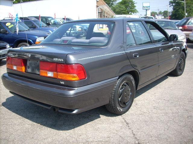 Hyundai Sonata 1992 photo 4