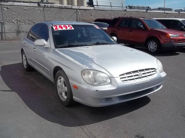 Hyundai Sonata 2000 photo 4