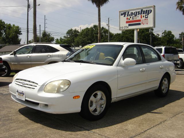 Hyundai Sonata 2000 photo 3