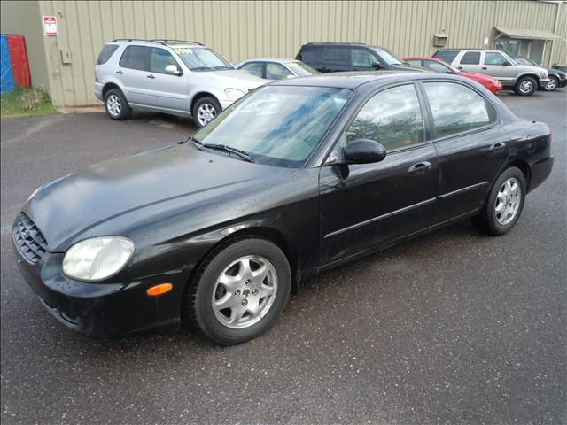 Hyundai Sonata FWD 4dr Sport Sedan