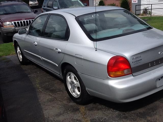 Hyundai Sonata 2000 photo 3