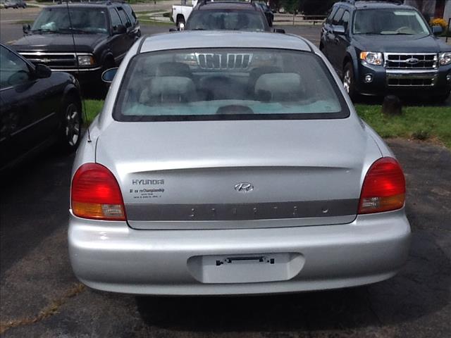 Hyundai Sonata 2000 photo 4