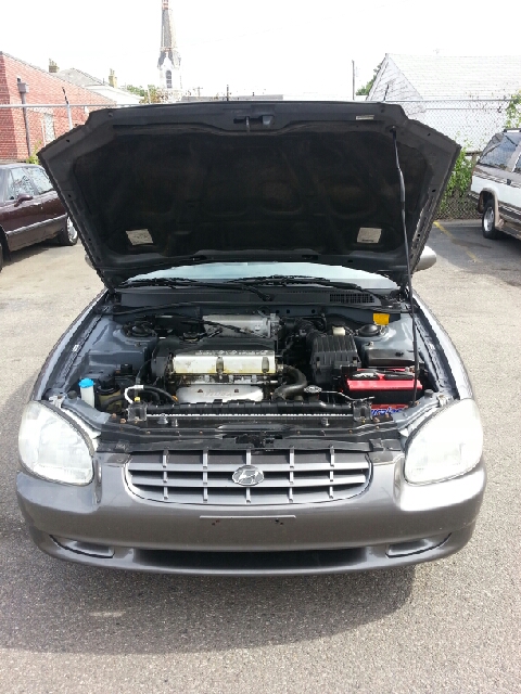 Hyundai Sonata 2001 photo 1