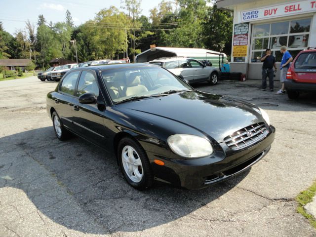 Hyundai Sonata 2001 photo 1