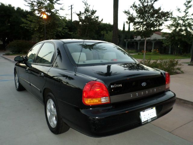 Hyundai Sonata 2001 photo 0