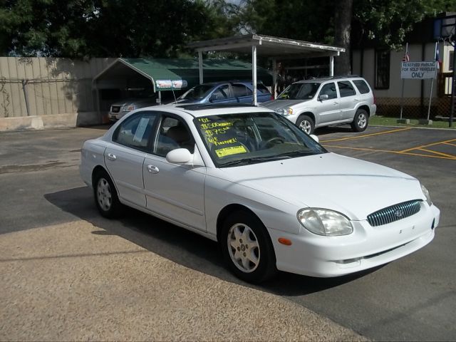 Hyundai Sonata 2001 photo 3